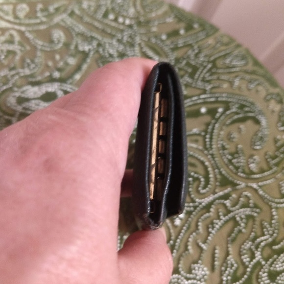 Louis Vuitton Taiga 4 Key Case Card Holder - Picture 4 of 5